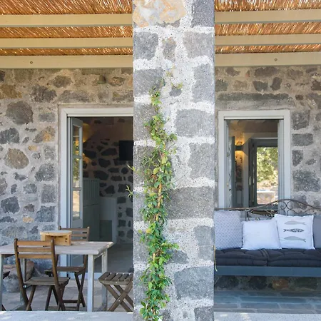 Apartamento Pavlaina Complex Of Traditional Residences In Nisyros. Enjoy The Garden And The Sea View