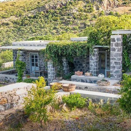 Pavlaina Complex Of Traditional Residences In Nisyros. Enjoy The Garden And The Sea View *