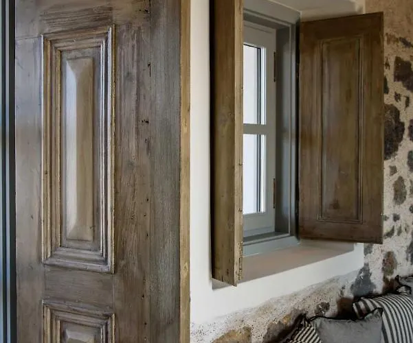 Διαμέρισμα Pavlaina Complex Of Traditional Residences In Nisyros. Enjoy The Garden And The Sea View
