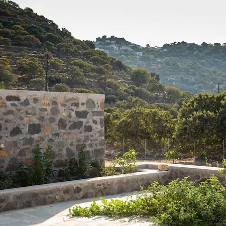 Apartment Pavlaina Complex Of Traditional Residences In Nisyros. Enjoy The Garden And The Sea View *
