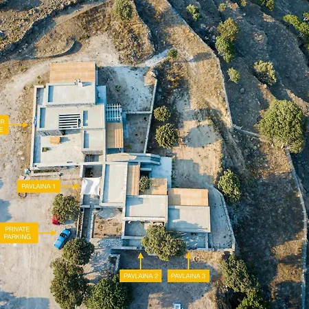Pavlaina Complex Of Traditional Residences In Nisyros. Enjoy The Garden And The Sea View Daire Emporeiós