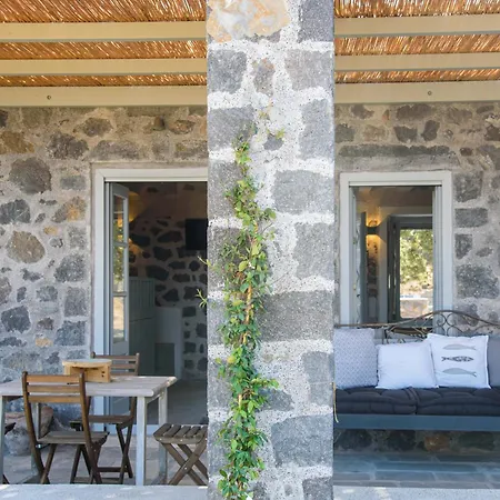 Apartment Pavlaina Complex Of Traditional Residences In Nisyros. Enjoy The Garden And The Sea View