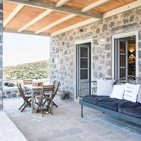 Pavlaina Complex Of Traditional Residences In Nisyros. Enjoy The Garden And The Sea View * Emporeios (Nisyros)