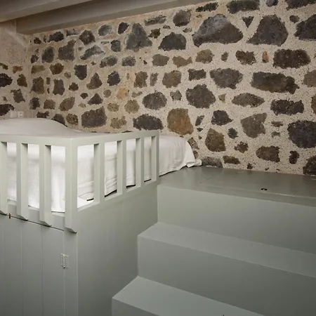 Pavlaina Complex Of Traditional Residences In Nisyros. Enjoy The Garden And The Sea View