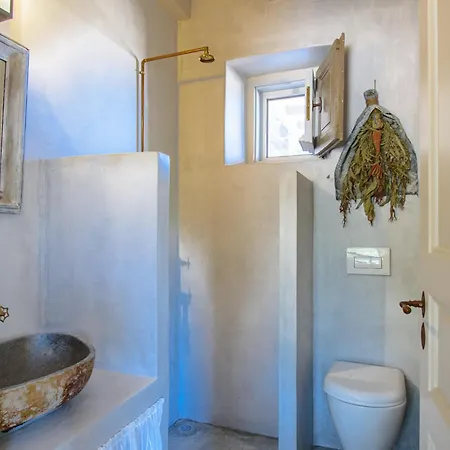 Daire Pavlaina Complex Of Traditional Residences In Nisyros. Enjoy The Garden And The Sea View *