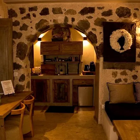 Pavlaina Complex Of Traditional Residences In Nisyros. Enjoy The Garden And The Sea View Διαμέρισμα Εμπορειός