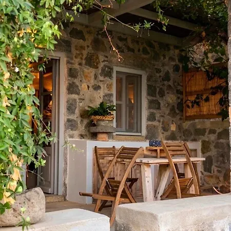 Pavlaina Complex Of Traditional Residences In Nisyros. Enjoy The Garden And The Sea View