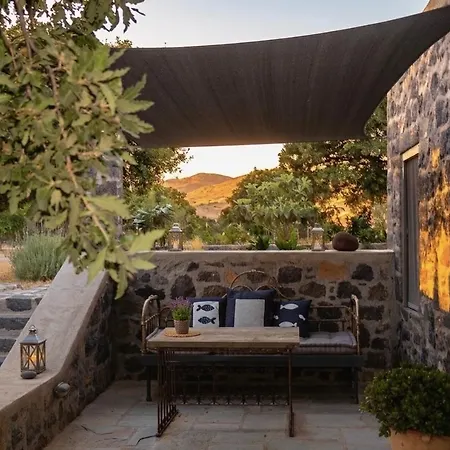 Διαμέρισμα Pavlaina Complex Of Traditional Residences In Nisyros. Enjoy The Garden And The Sea View *