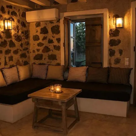 Pavlaina Complex Of Traditional Residences In Nisyros. Enjoy The Garden And The Sea View Διαμέρισμα Εμπορειός